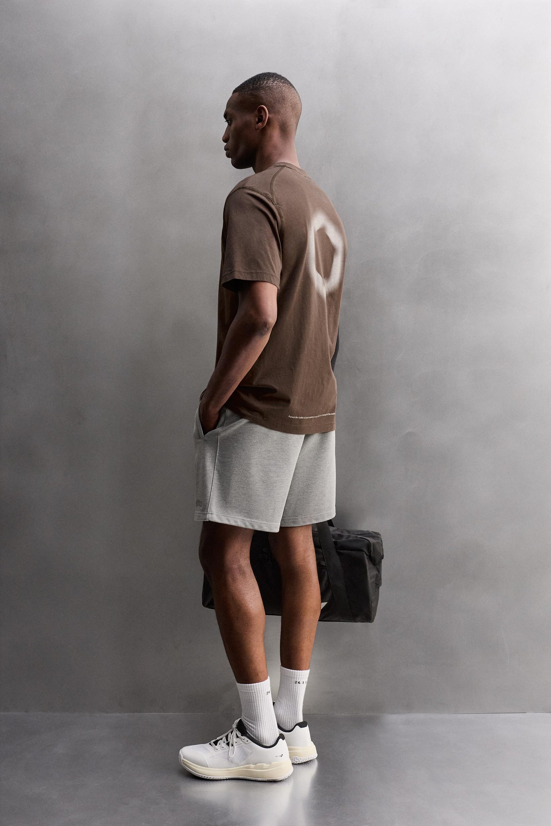 RUNNING GRAPHIC PRINT T-SHIRT - Image 4