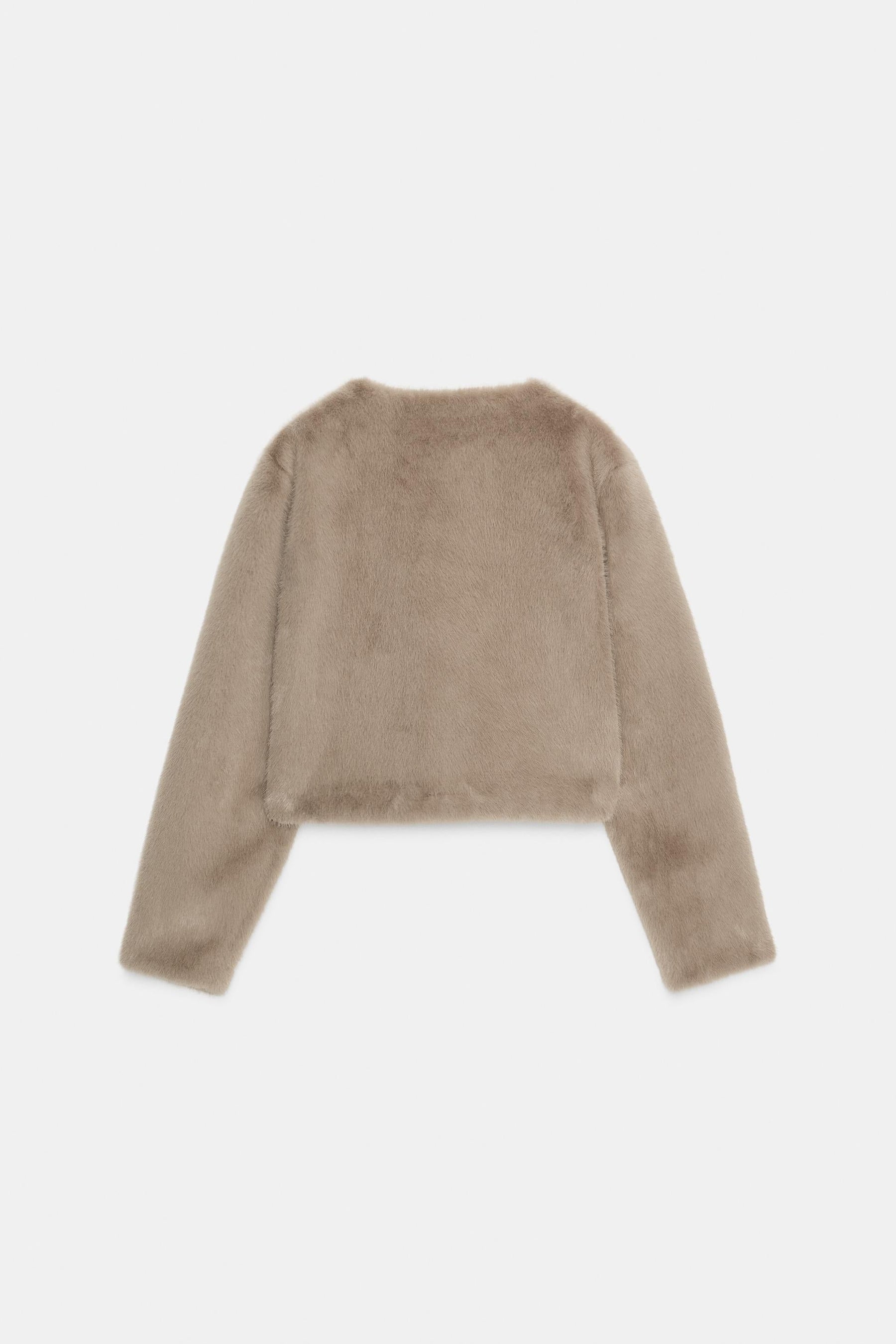 Kurze Jacke aus Kunstpelz