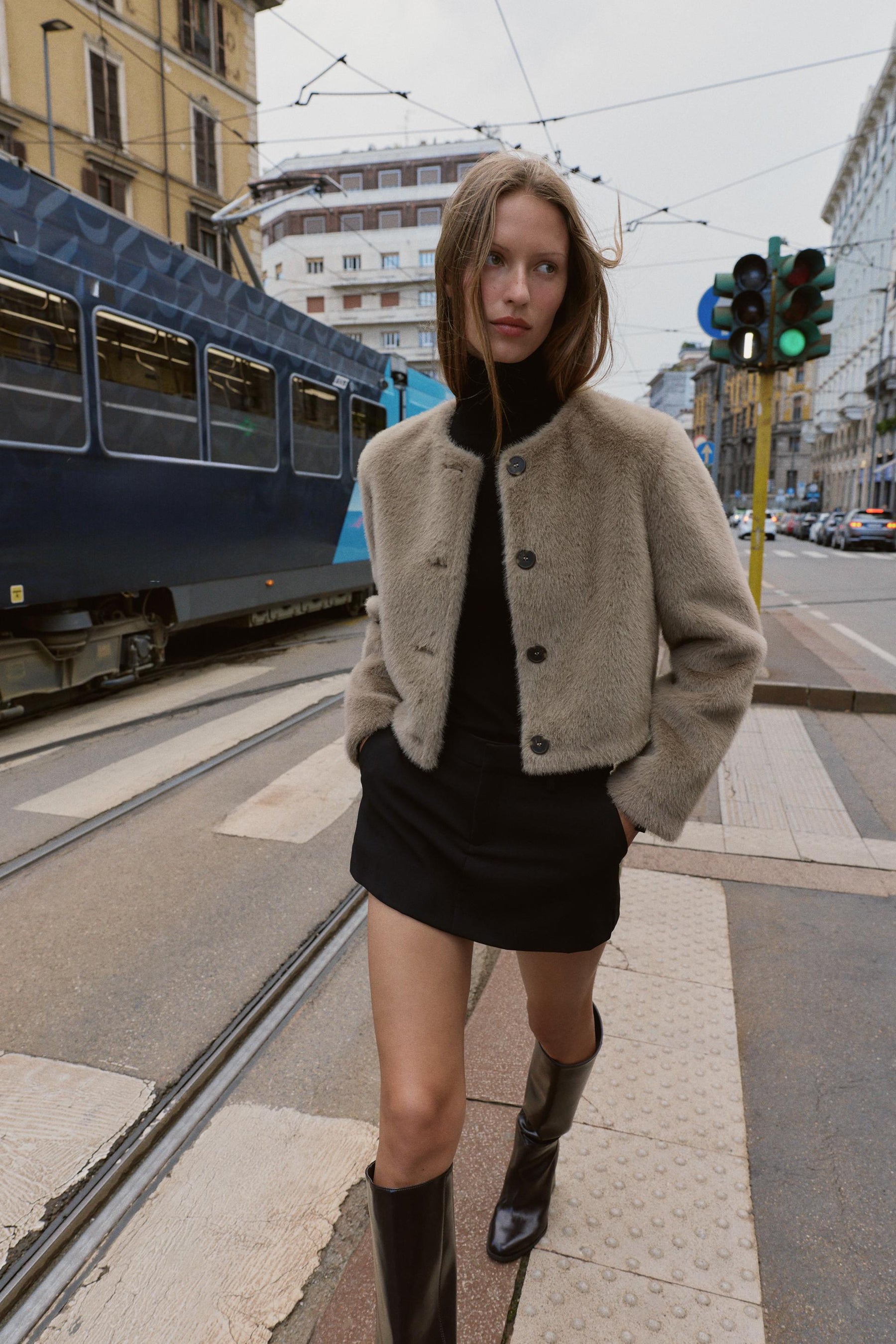 Kurze Jacke aus Kunstpelz