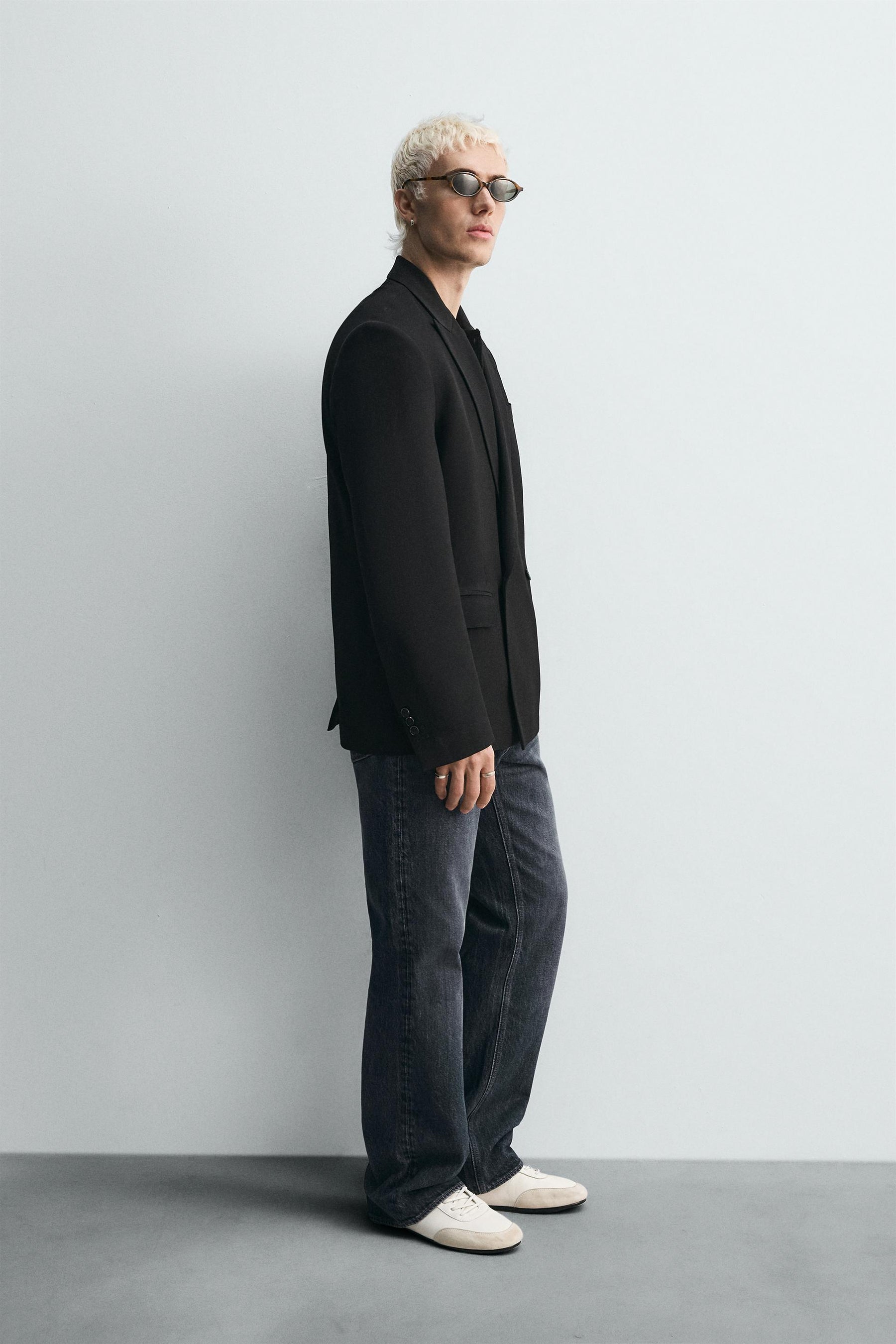 LIMITED EDITION SUIT BLAZER - Image 4