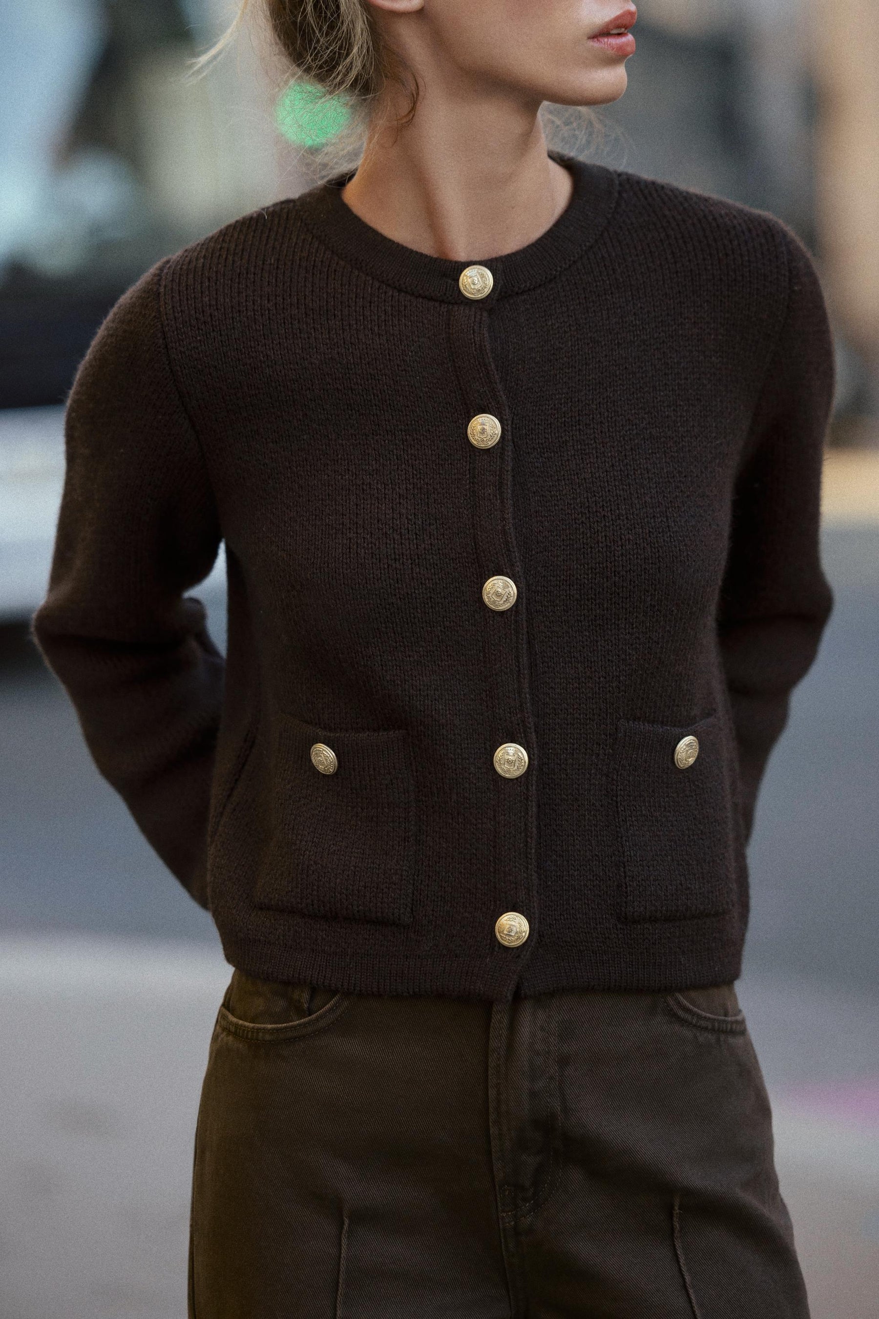 Strickjacke mit Knöpfen