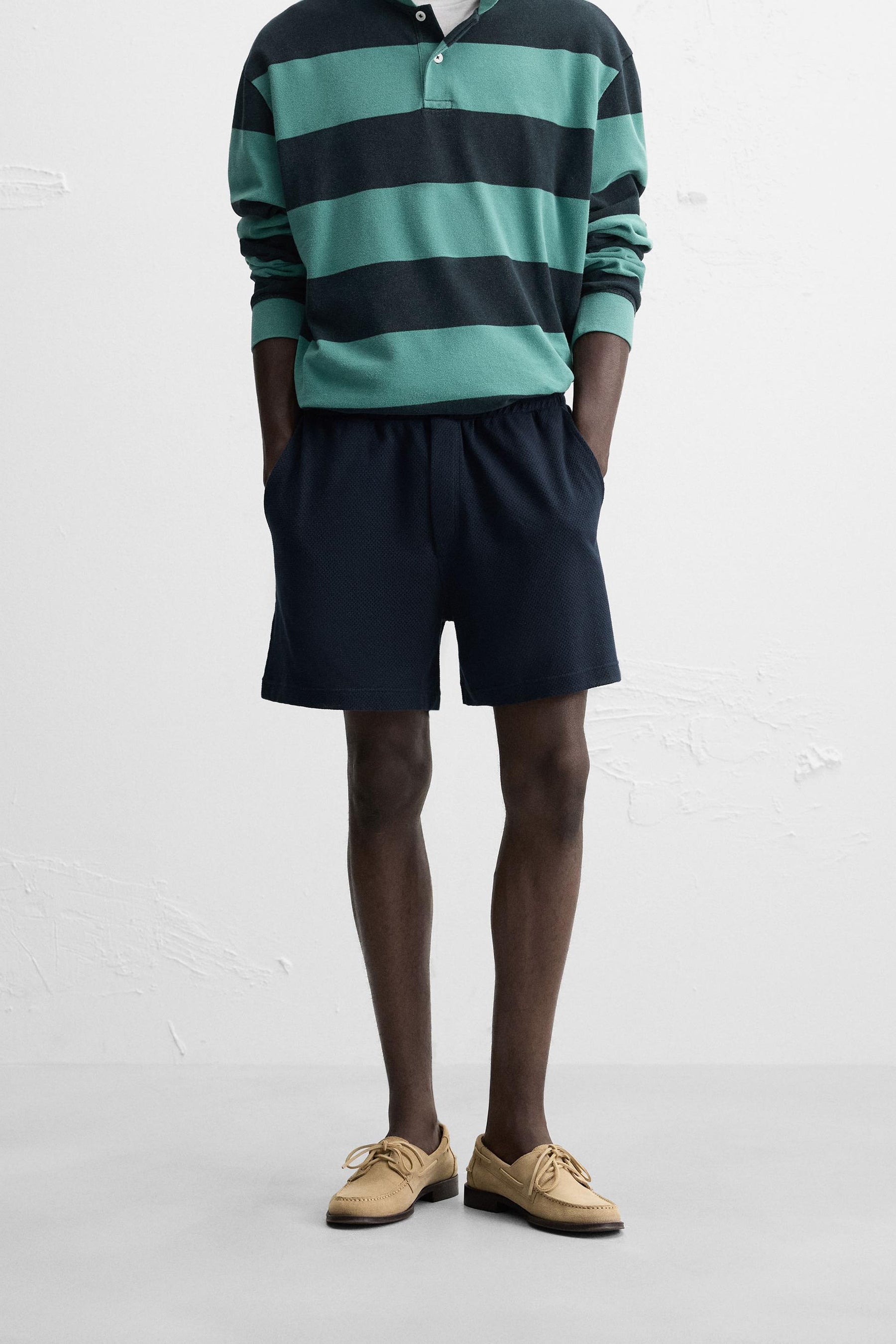 TEXTURED RELAXED FIT BERMUDA SHORTS - Image 2
