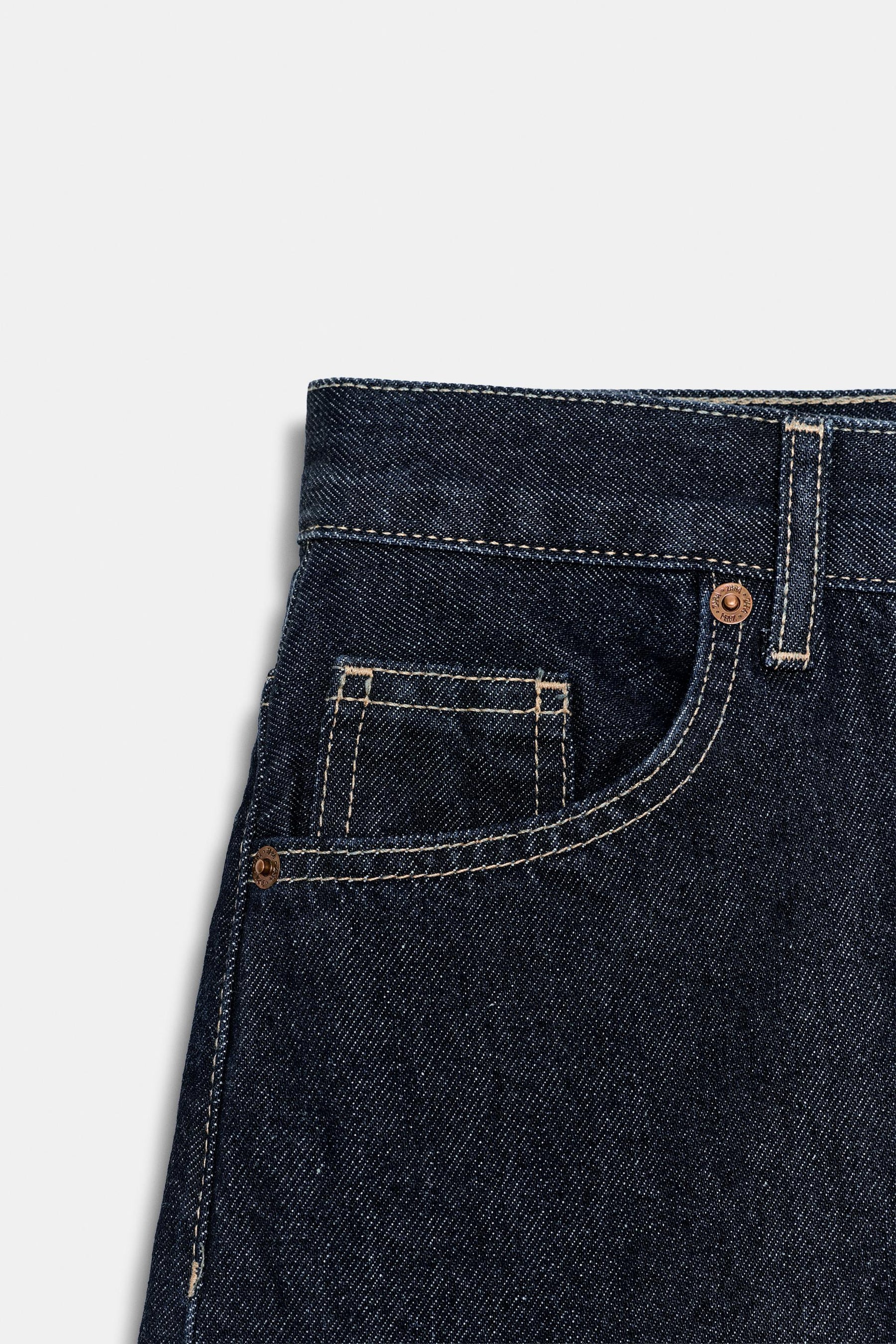 High-Waist-Jeans mit weitem Bein