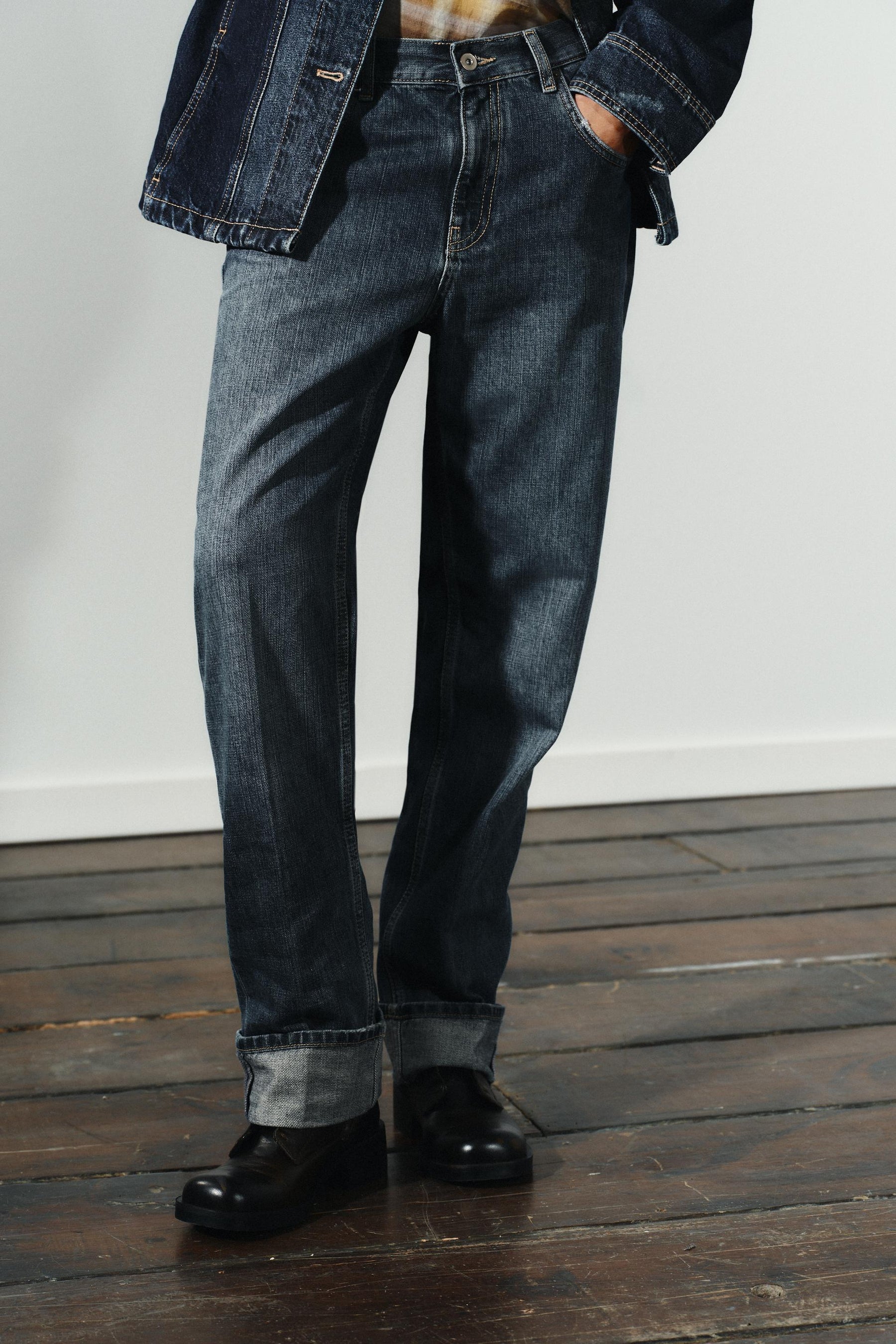 Gerade gefaltete Jeans