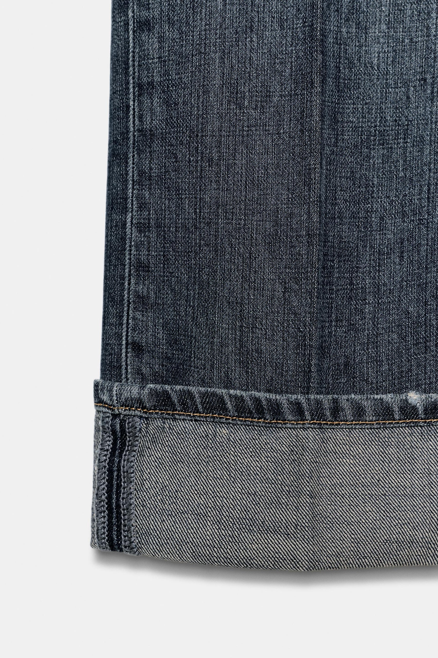 Gerade gefaltete Jeans