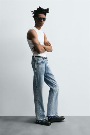 FLARE FIT JEANS - Image 3