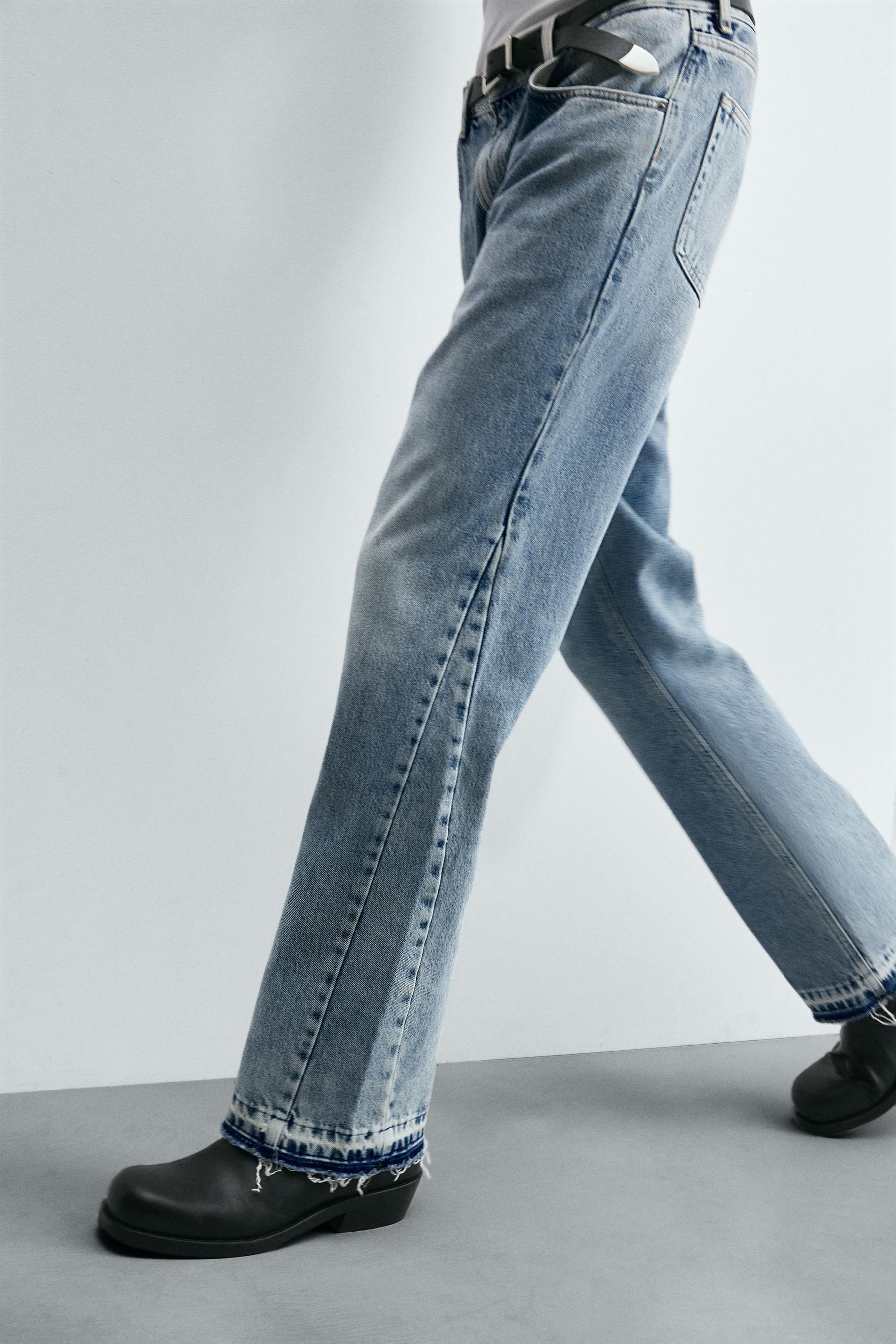 FLARE FIT JEANS - Image 4