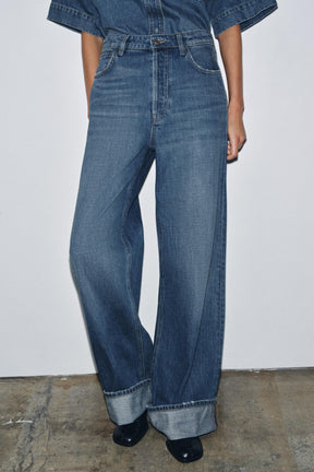 Mid-Waist Turn-Up Hem Jeans