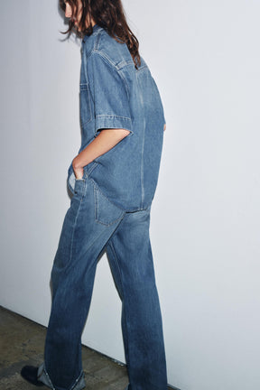 Short-sleeve denim shirt
