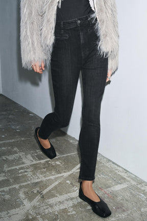 HIGH-WAIST SKINNY JEANS