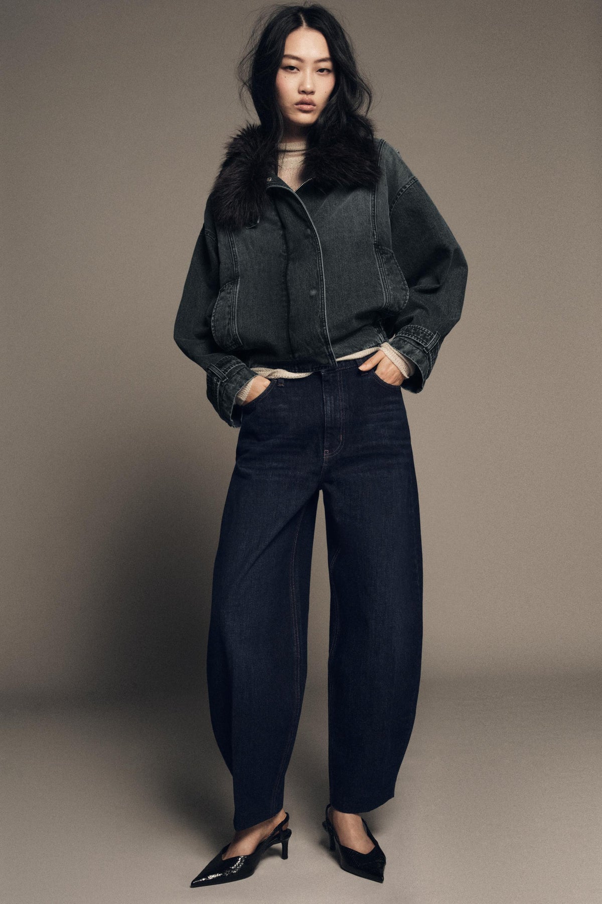 Barrel High-Waist Jeans
