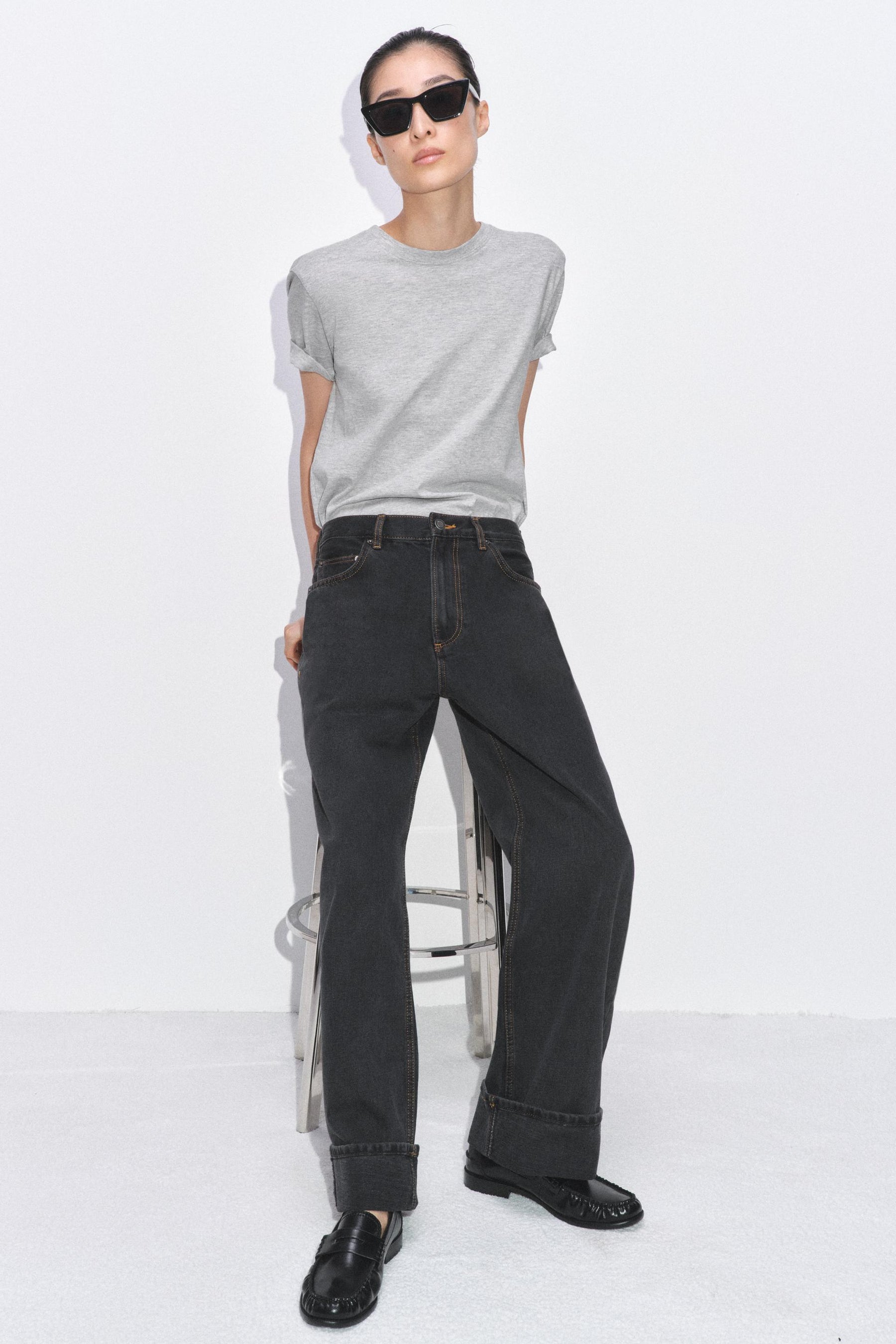 Baggy-Jeans mit mittelhohem Bund