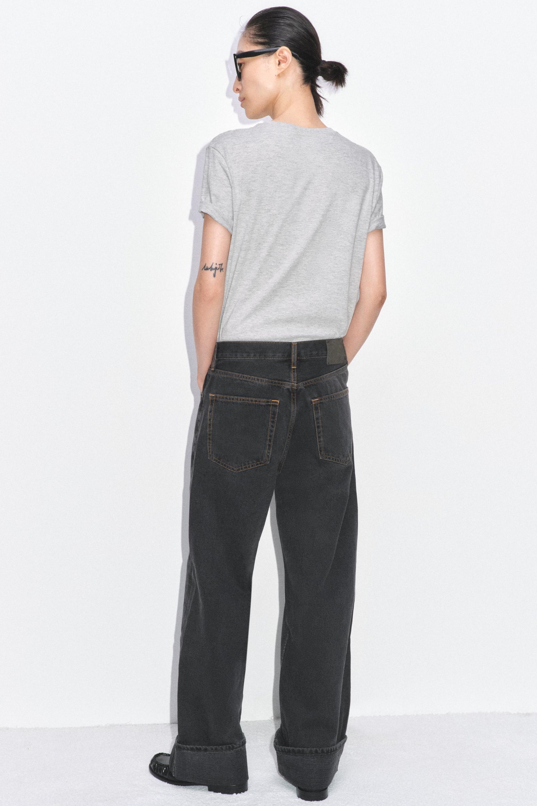 Baggy-Jeans mit mittelhohem Bund