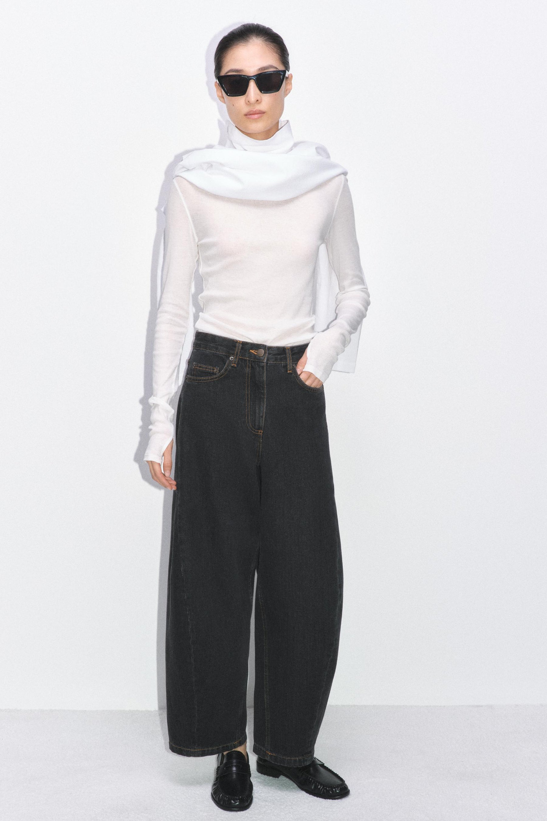 Ankle Balloon Mid-Waist Jeans