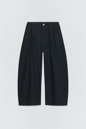 WIDE-LEG JEANS WITH DARTS