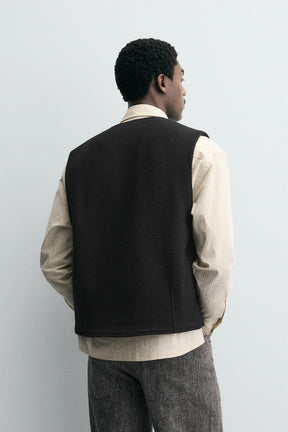 BOUCLÉ TEXTURE GILET WITH WOOL - Image 3