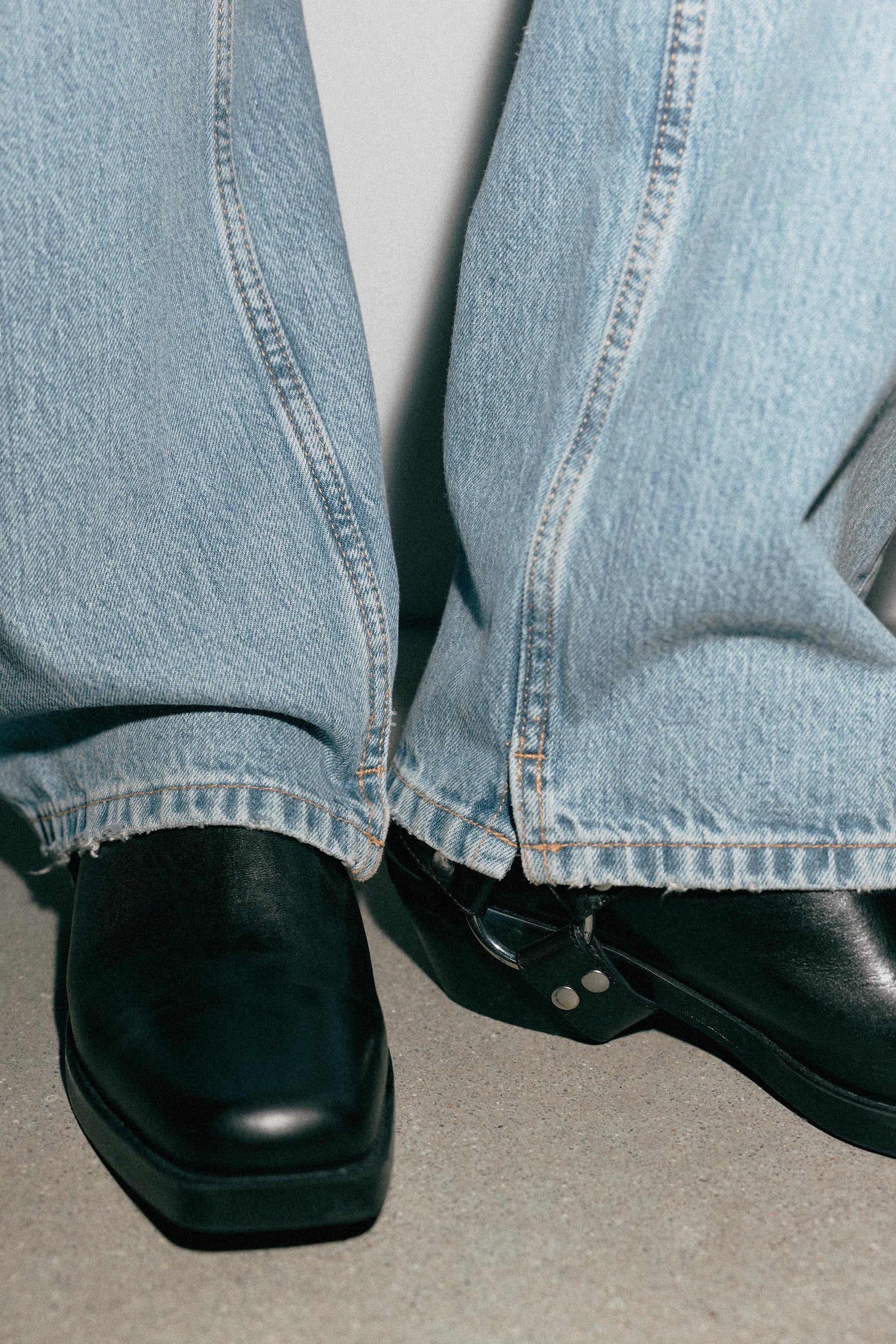 Straight Jeans
