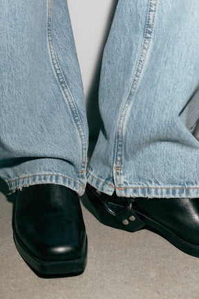Straight Jeans