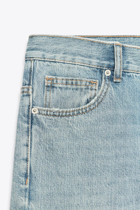 Straight Jeans