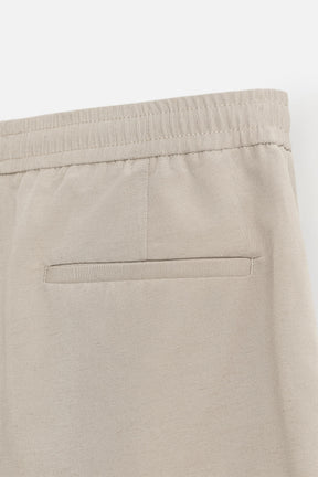 TEXTURED REGULAR FIT BERMUDA SHORTS - Image 9