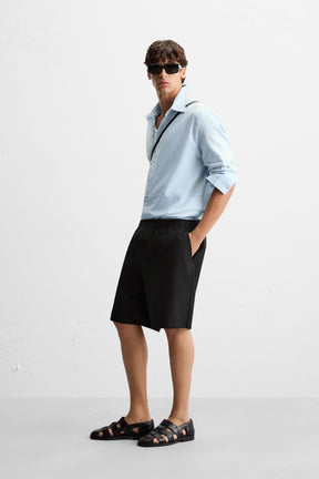 TEXTURED REGULAR FIT BERMUDA SHORTS - Image 4