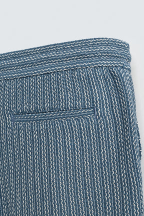 JACQUARD TEXTURED BERMUDA SHORTS - Image 10