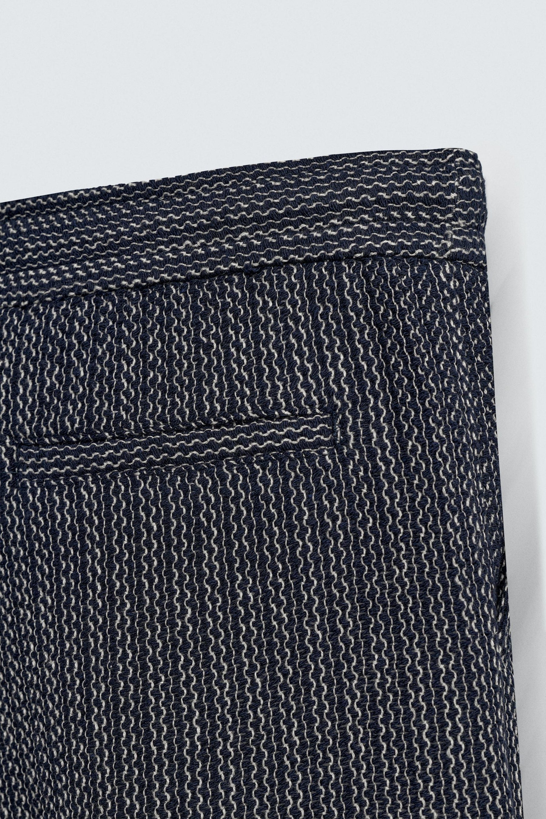 JACQUARD TEXTURED BERMUDA SHORTS - Image 10