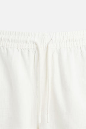 TEXTURED REGULAR FIT BERMUDA SHORTS - Image 9
