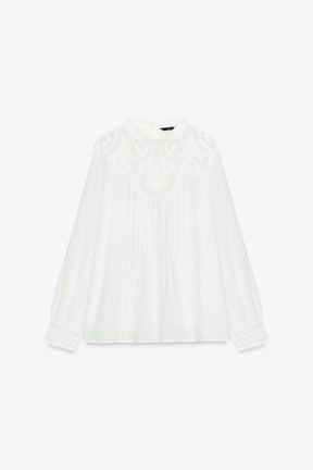 FLORAL EMBROIDERED BLOUSE