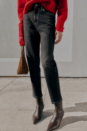 Mom-Jeans mit hohem Bund