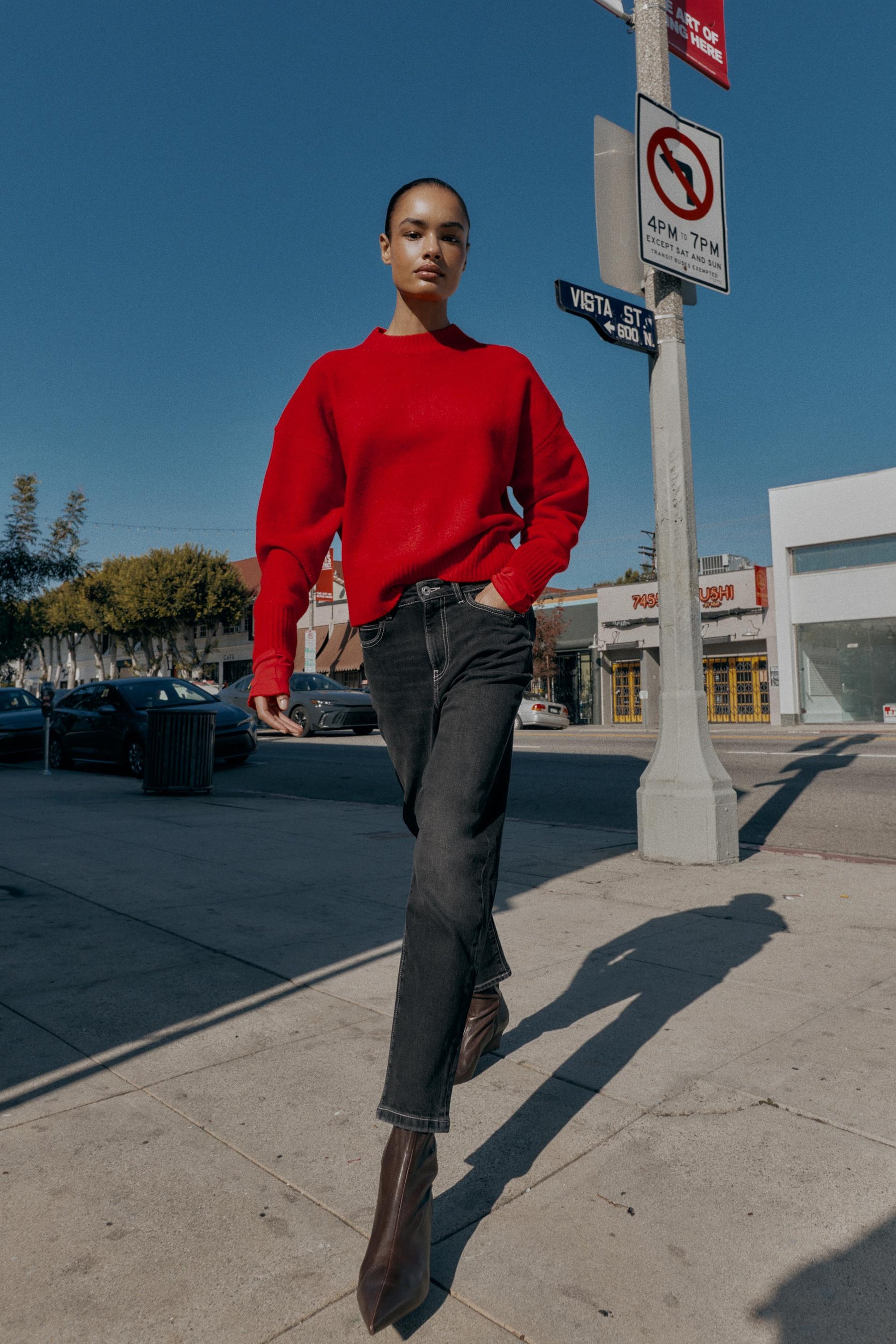 Mom-Jeans mit hohem Bund