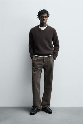 STRAIGHT FIT PLEATED JEANS - Image 1