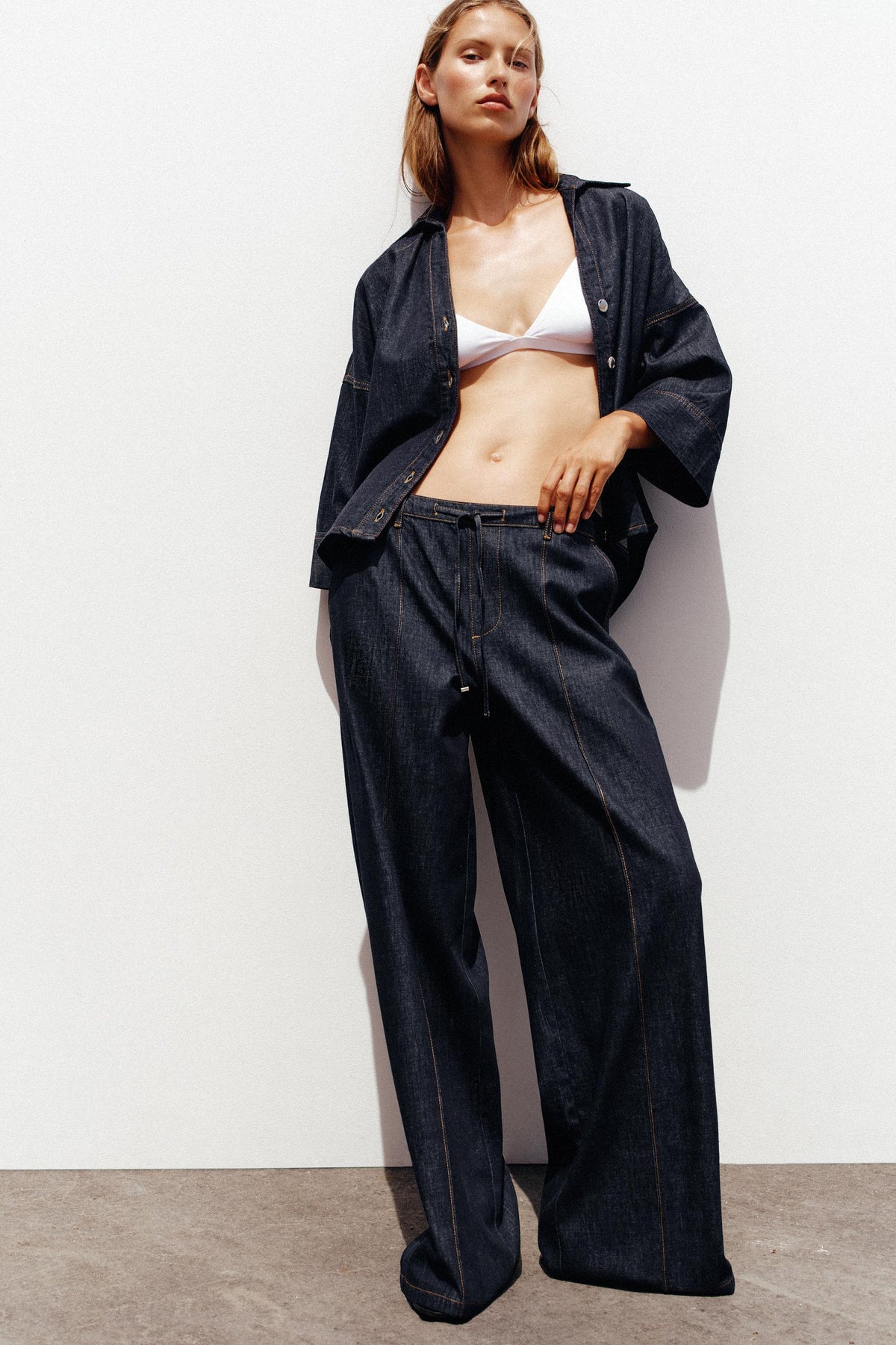 Wide-leg Jogger Jeans