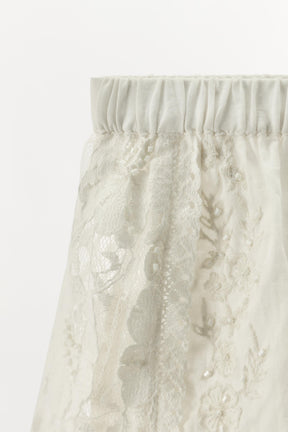 EMBROIDERED LACE SHORTS