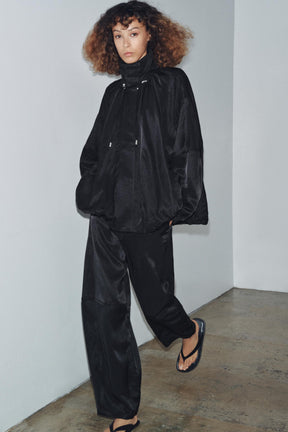 Loose-Fitting Trousers
