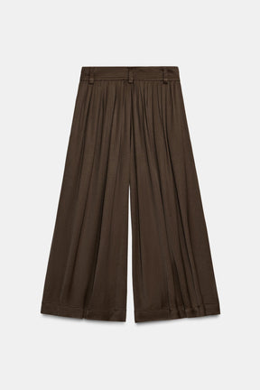 PLEATED WIDE-LEG TROUSERS