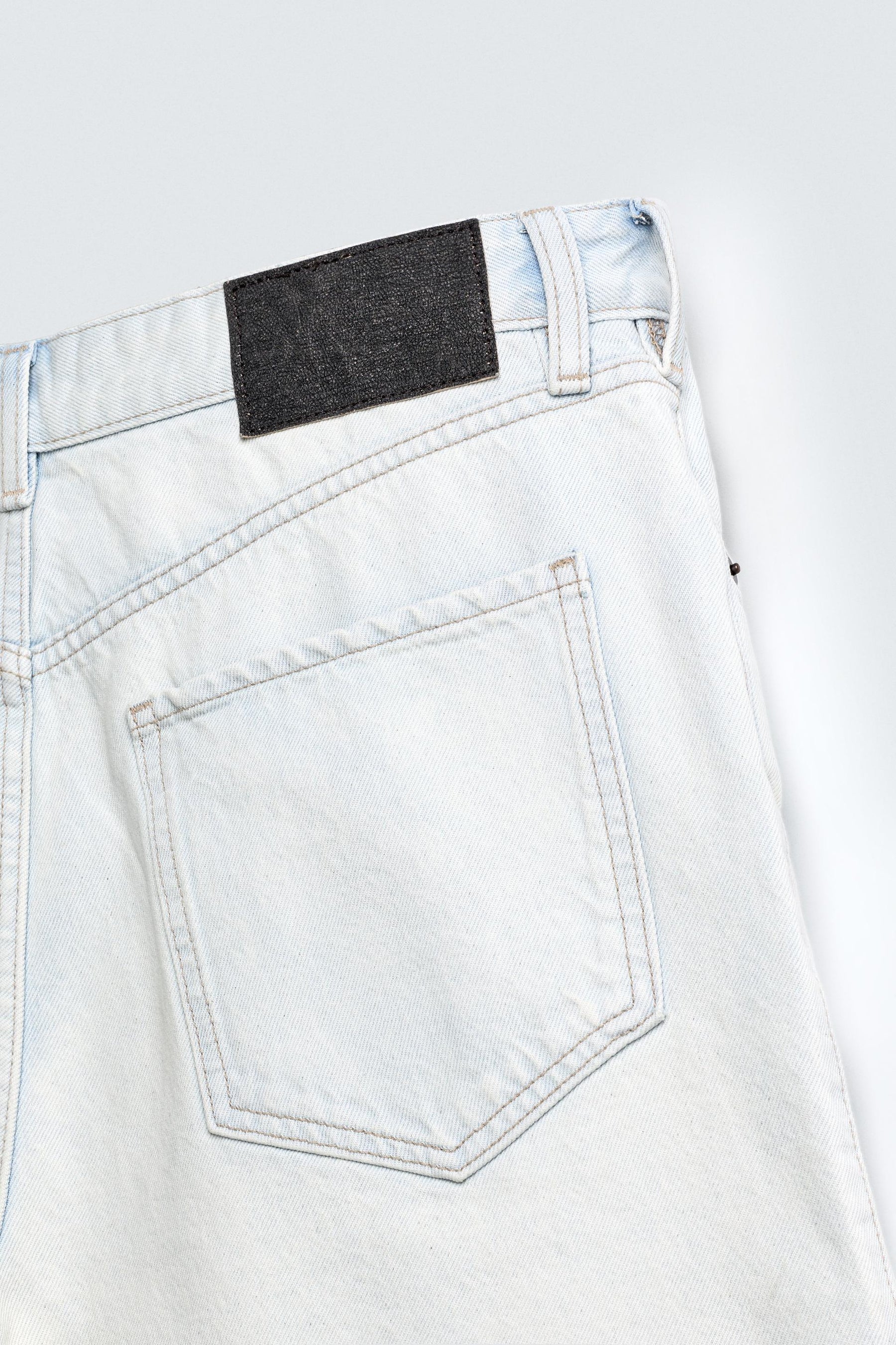 REGULAR FIT DENIM SHORTS - Image 9