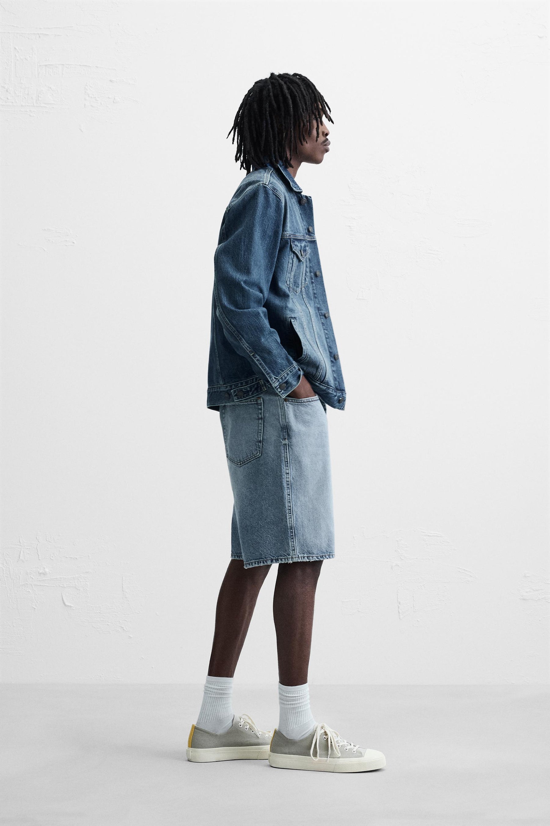 STRAIGHT-LEG DENIM BERMUDA SHORTS - Image 4