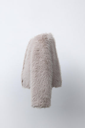 Kurze Jacke aus Kunstpelz