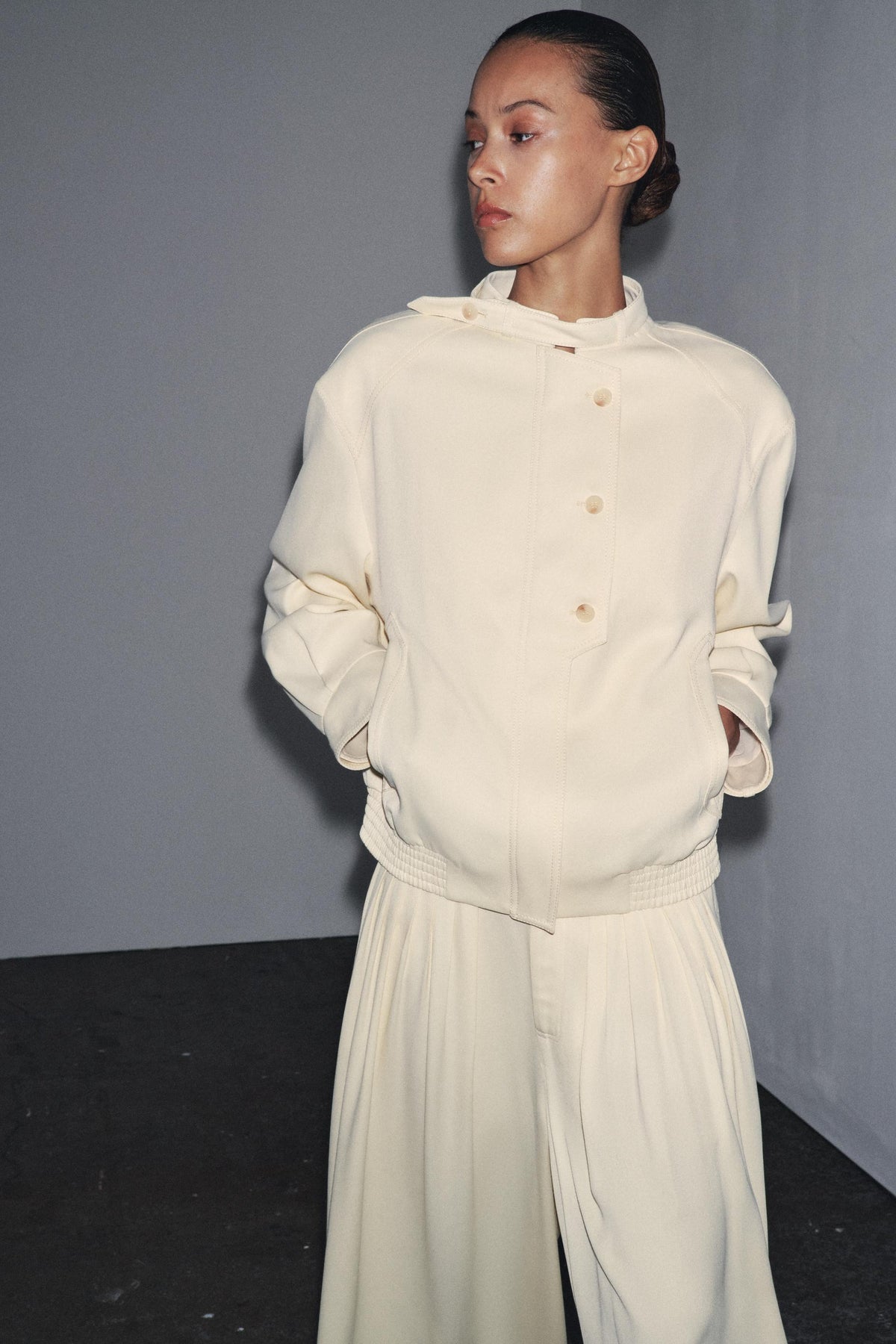 Modische Jacke mit Knöpfen