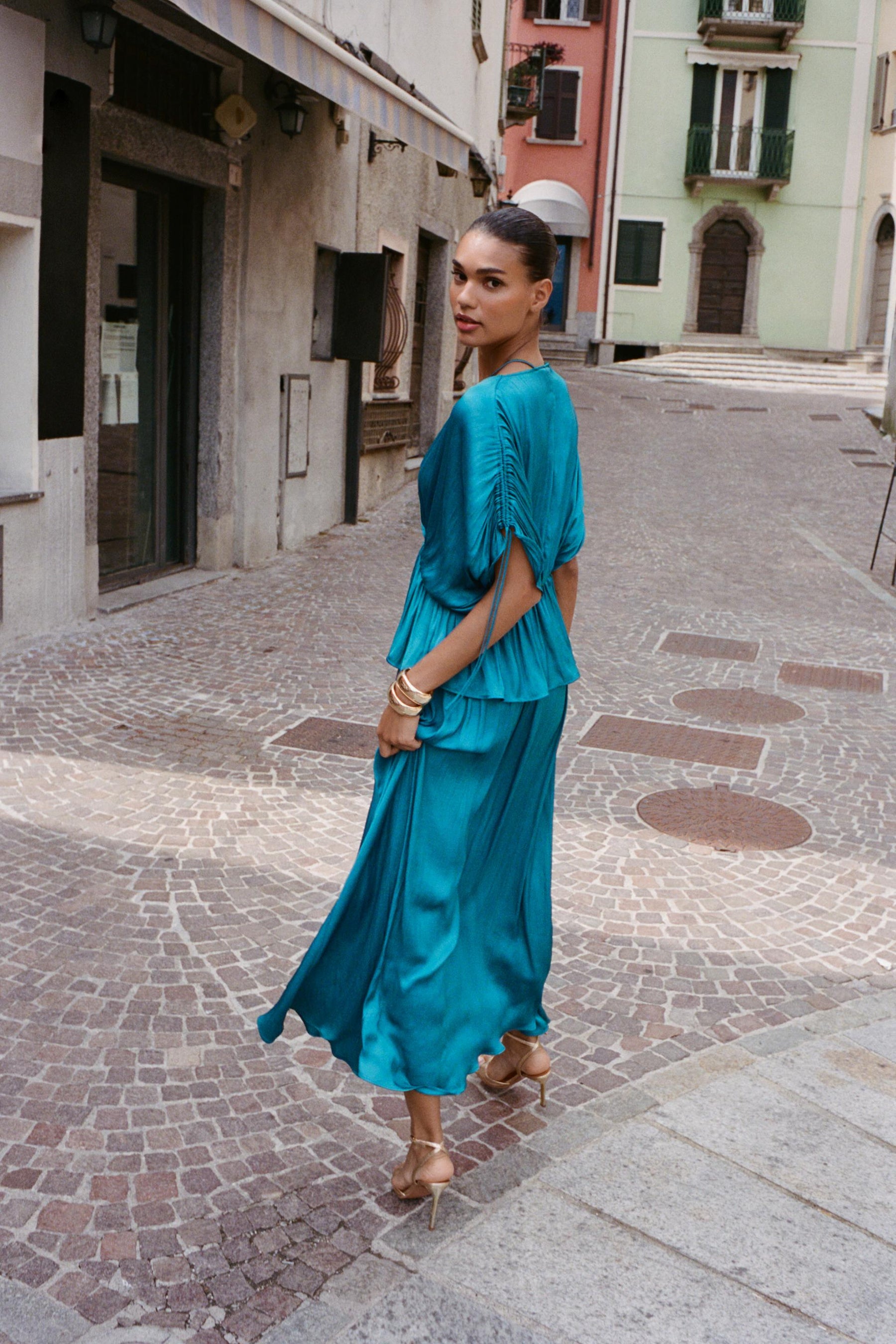 SATIN GATHERED BLOUSE