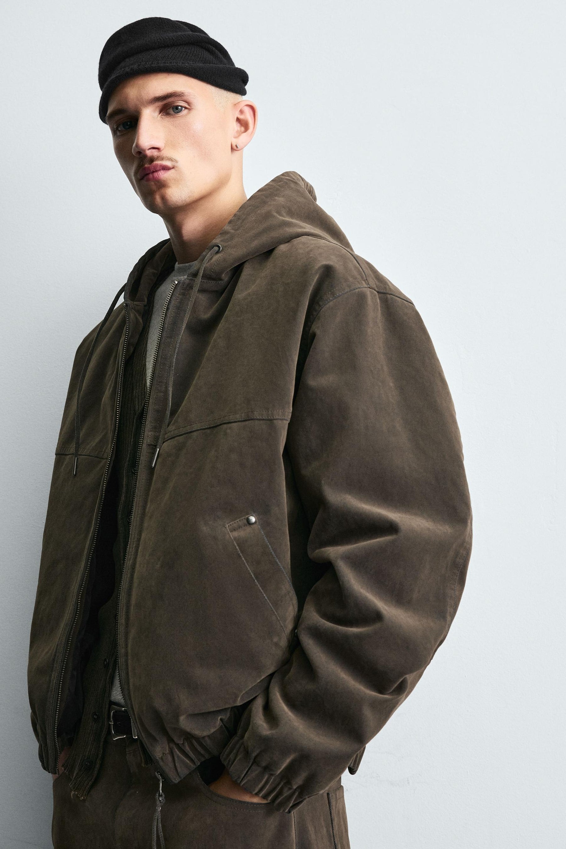 VELOUR HOODED PUFFER JACKET - Image 5