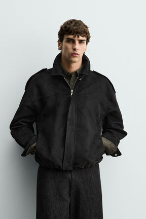 Kurze Jacke aus Wildlederimitat