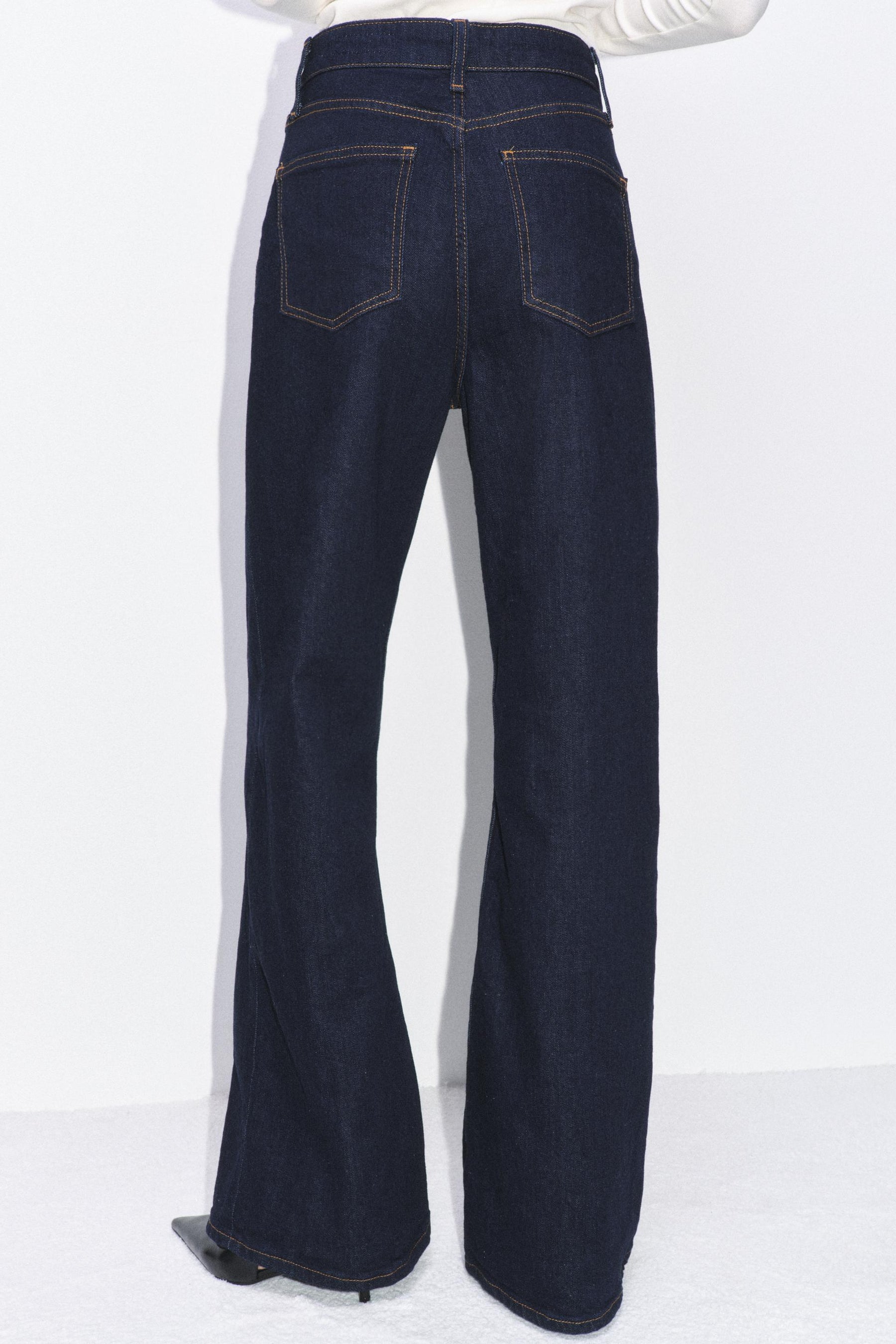 Weit geschnittene High-Waist-Jeans