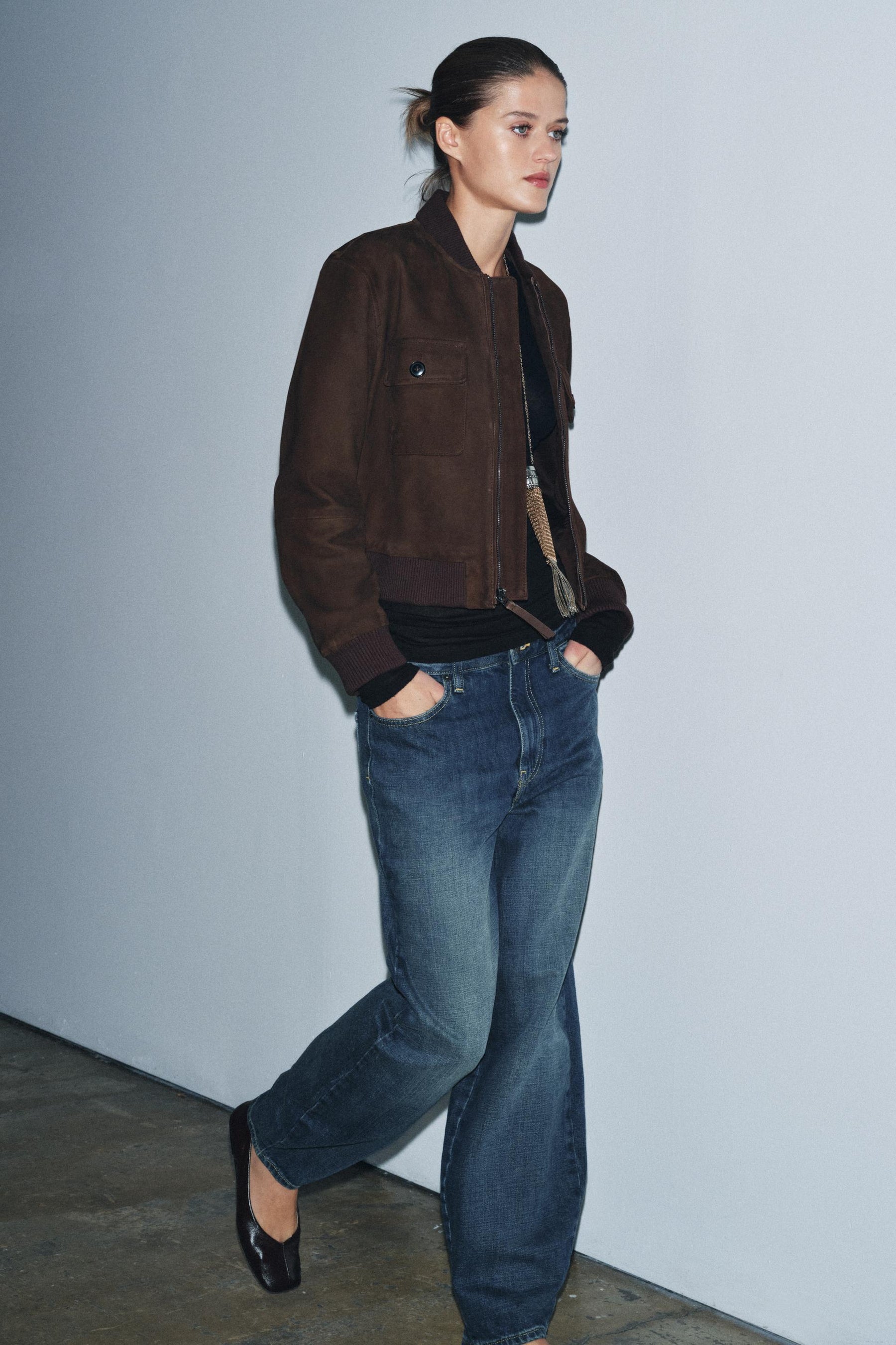Mid-waist barrel jeans