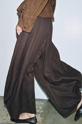 TEXTURED WIDE-LEG TROUSERS