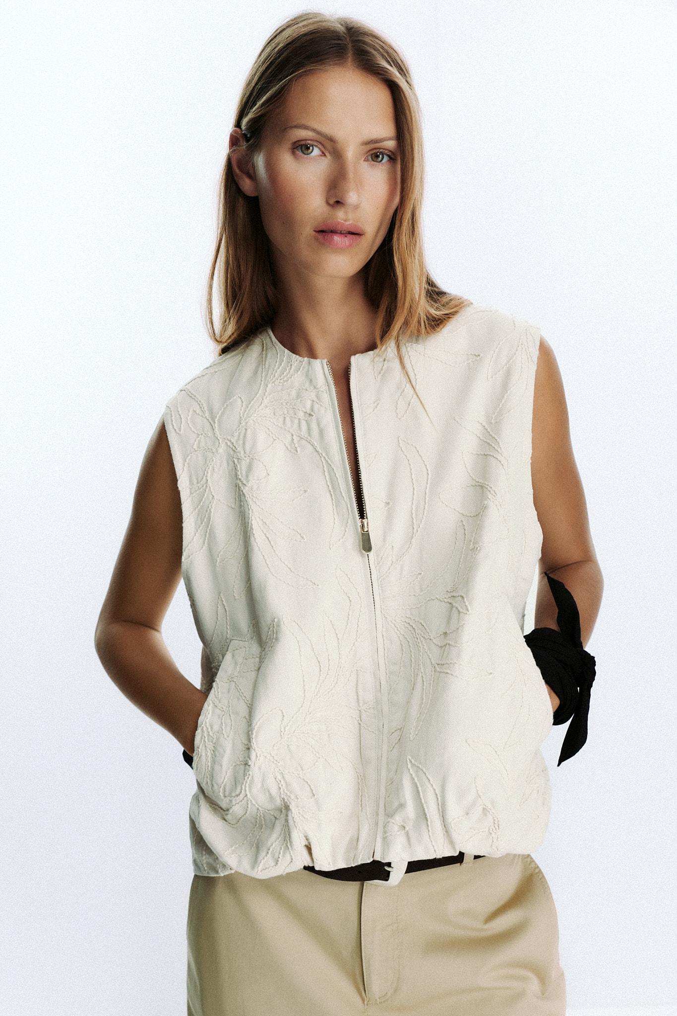 EMBROIDERED GILET - Image 3