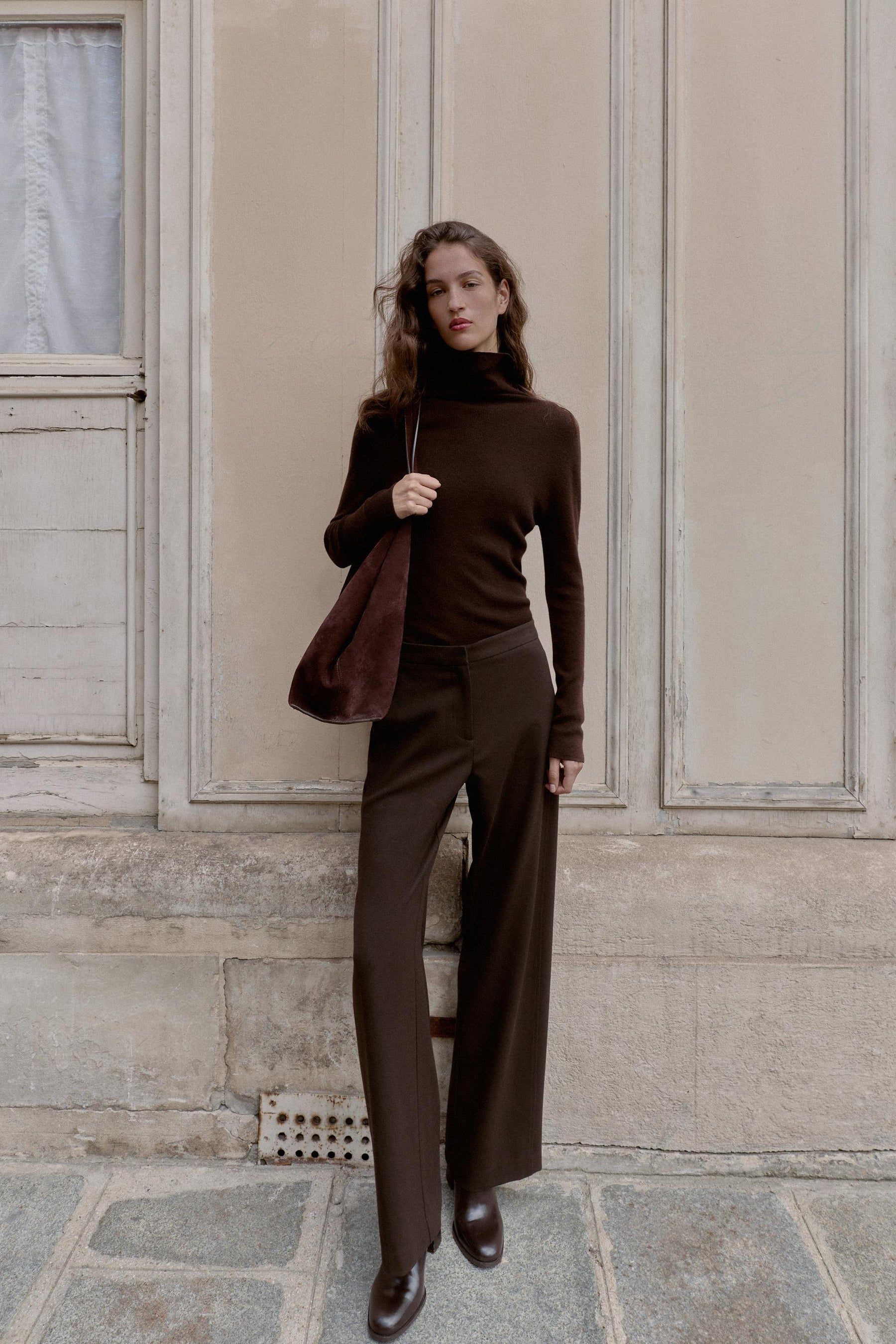 Straight-leg trousers
