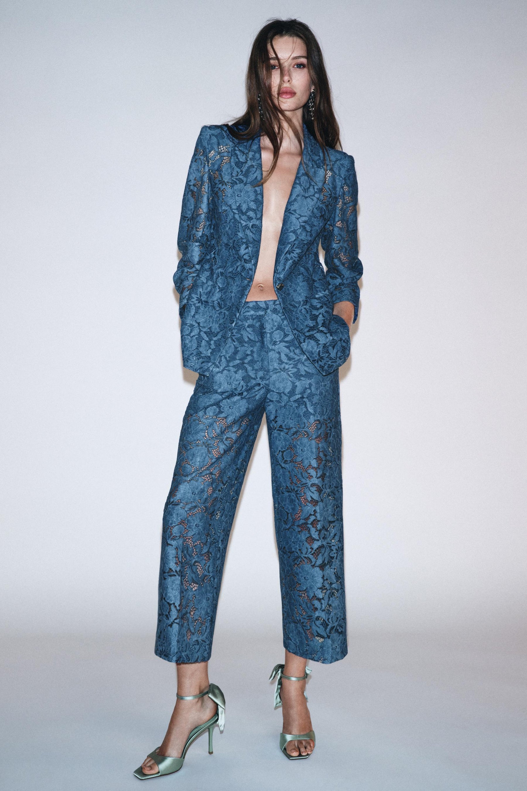 CROPPED LACE TROUSERS