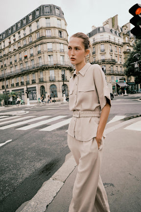 WIDE-LEG FLOWING TROUSERS